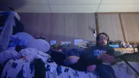 Snapshot of stupid330 chatting on 12-23-25, 10:35 stupid330 online show from 12-23-25, 10:35