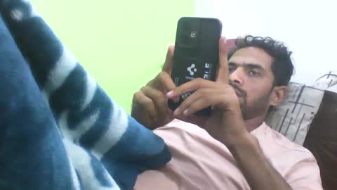 Snapshot of stylish0000008 chatting on 12-29-24, 02:42 Indian Couple online show from 12-29-24, 02:42