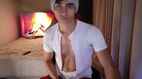 stylish man online show from 03-31-26, 11:54