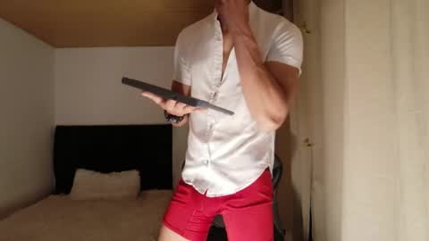 stylish man online show from 04-02-26, 12:25