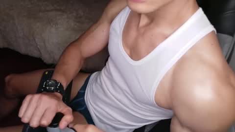 Snapshot of stylishman01 chatting on 04-29-26, 12:42 stylish man online show from 04-29-26, 12:42