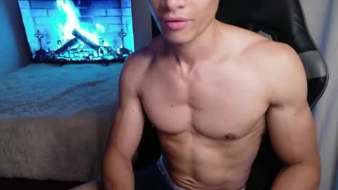 Snapshot of stylishman01 chatting on 05-04-26, 10:50 stylish man online show from 05-04-26, 10:50