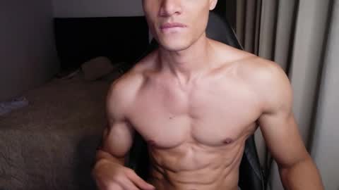 Snapshot of stylishman01 chatting on 05-08-26, 11:21 stylish man online show from 05-08-26, 11:21