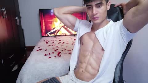 Snapshot of stylishman01 chatting on 05-21-26, 10:06 stylish man online show from 05-21-26, 10:06