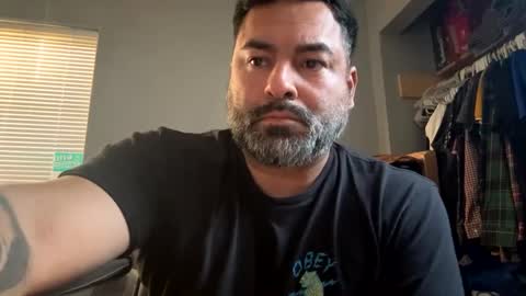 Snapshot of suavecito67 chatting on 02-27-25, 12:54 suavecito67 online show from 02-27-25, 12:54