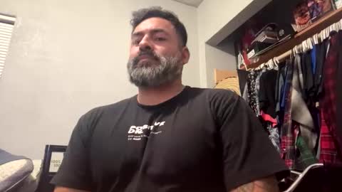 Snapshot of suavecito67 chatting on 10-31-25, 01:50 suavecito67 online show from 10-31-25, 01:50