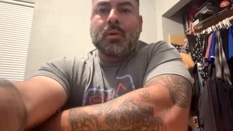 Snapshot of suavecito67 chatting on 12-05-25, 03:15 suavecito67 online show from 12-05-25, 03:15