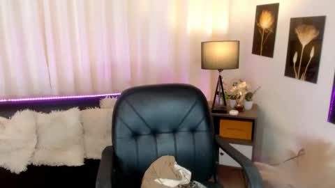 Snapshot of sublime_diva chatting on 11-07-25, 12:32 ISABEL online show from 11-07-25, 12:32