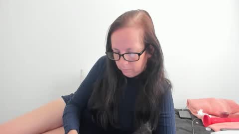 Snapshot of submissivepeachgoddess chatting on 05-08-26, 02:33 Submissie Peach Goddess online show from 05-08-26, 02:33