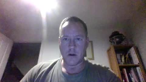 Snapshot of subpig84 chatting on 06-04-26, 10:38 Sub Male online show from 06-04-26, 10:38
