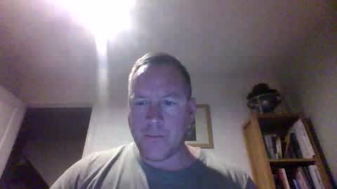 Snapshot of subpig84 chatting on 06-05-26, 08:47 Sub Male online show from 06-05-26, 08:47
