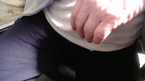 Snapshot of subswichuser00060960 chatting on 12-04-24, 10:35 subswitchuser online show from 12-04-24, 10:35