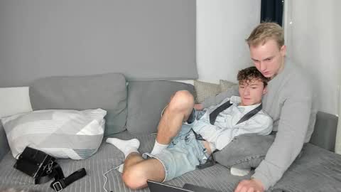 Snapshot of successful_kevin chatting on 09-26-25, 03:38 Kevin online show from 09-26-25, 03:38