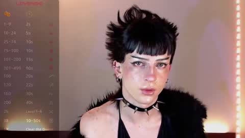 Snapshot of succubot chatting on 10-03-25, 11:46 Angel online show from 10-03-25, 11:46