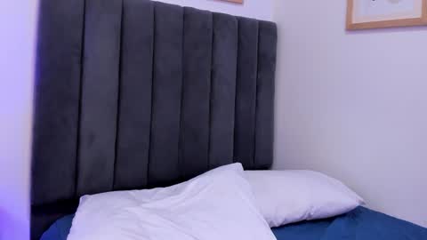 Snapshot of succubusdolly chatting on 10-13-25, 07:47 Luna online show from 10-13-25, 07:47