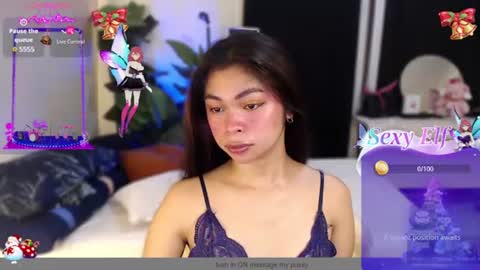 Snapshot of suckablechick chatting on 01-08-25, 05:27 Marry online show from 01-08-25, 05:27