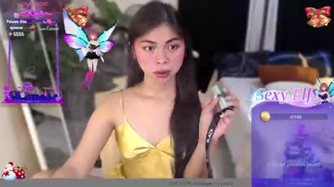 Snapshot of suckablechick chatting on 01-13-25, 05:12 Marry online show from 01-13-25, 05:12