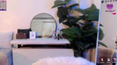 Snapshot of suckablechick chatting on 01-29-25, 02:32 Marry online show from 01-29-25, 02:32