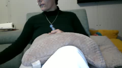 sucrette5629 online show from 12-19-24, 04:24