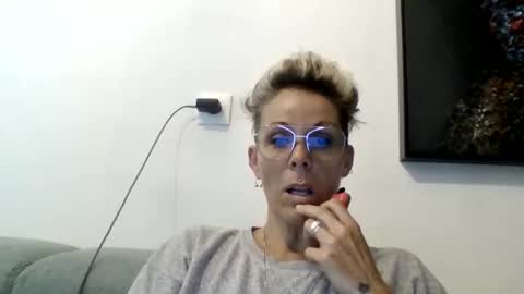 sucrette5629 online show from 06-02-26, 06:59