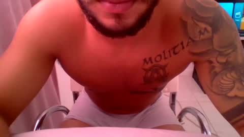 Snapshot of suetsemsay chatting on 02-19-25, 05:16 suetsemsay online show from 02-19-25, 05:16