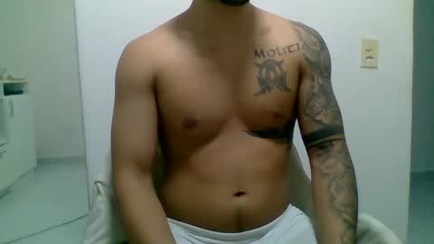 Snapshot of suetsemsay chatting on 11-24-25, 01:49 suetsemsay online show from 11-24-25, 01:49