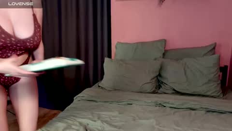 Maria online show from 12-18-25, 10:54