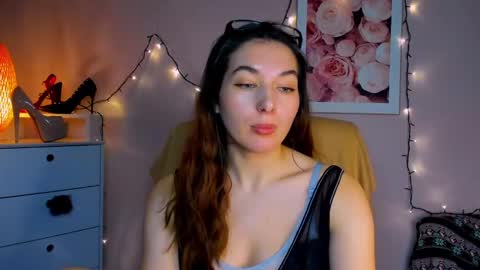 Snapshot of sugar_xmegan chatting on 12-11-24, 05:48 Megan online show from 12-11-24, 05:48