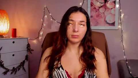 Snapshot of sugar_xmegan chatting on 12-20-24, 05:08 Megan online show from 12-20-24, 05:08