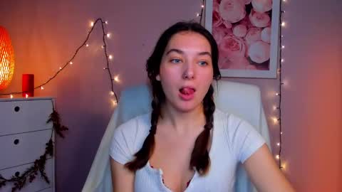 Snapshot of sugar_xmegan chatting on 12-27-24, 04:54 Megan online show from 12-27-24, 04:54