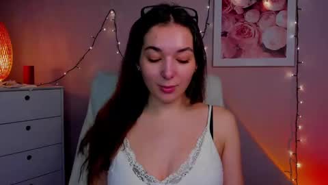 Snapshot of sugar_xmegan chatting on 03-08-25, 01:57 Megan online show from 03-08-25, 01:57
