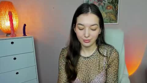 Snapshot of sugar_xmegan chatting on 11-25-25, 07:52 Megan online show from 11-25-25, 07:52