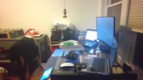 Sugar online show from 05-24-26, 01:10