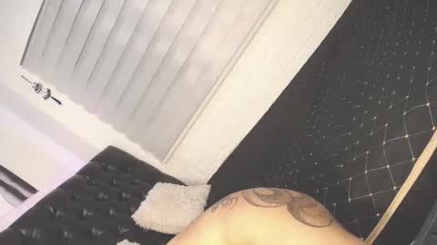 Snapshot of sugarhoneysw8 chatting on 12-22-24, 12:16 Jess online show from 12-22-24, 12:16