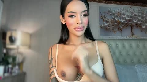 Snapshot of sugarhoneysw8 chatting on 01-07-26, 08:22 Jess online show from 01-07-26, 08:22