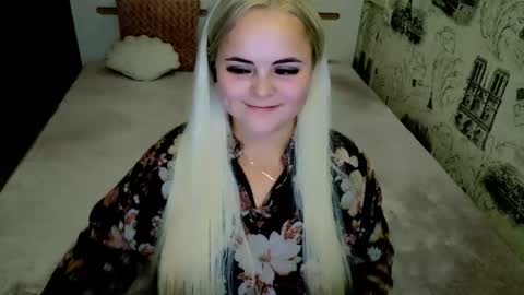 Snapshot of sugarkissx chatting on 10-10-25, 07:35 sugarkissx online show from 10-10-25, 07:35