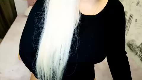 Snapshot of sugarkissx chatting on 10-24-25, 05:53 sugarkissx online show from 10-24-25, 05:53