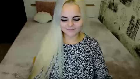 Snapshot of sugarkissx chatting on 10-25-25, 06:35 sugarkissx online show from 10-25-25, 06:35