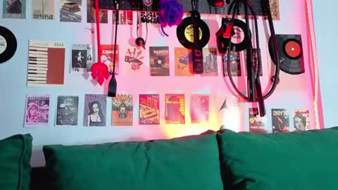 Snapshot of sugarsoot chatting on 06-18-26, 06:02 sugarsoot online show from 06-18-26, 06:02