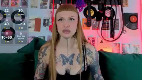 Snapshot of sugarsoot chatting on 07-11-26, 06:16 sugarsoot online show from 07-11-26, 06:16