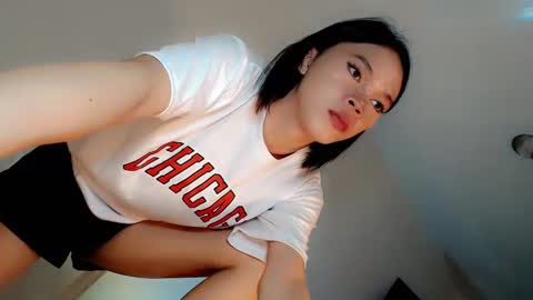 Snapshot of sugarxbaby_ chatting on 01-26-25, 05:44 LoveSugar online show from 01-26-25, 05:44