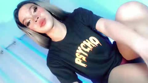 Snapshot of sugarxbaby_ chatting on 03-07-25, 06:22 LoveSugar online show from 03-07-25, 06:22