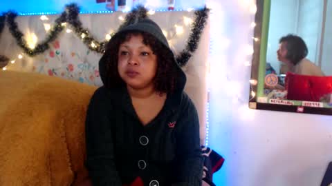 Snapshot of suggabrown_ chatting on 01-05-25, 07:07 suggabrown_ online show from 01-05-25, 07:07