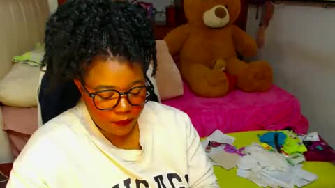 Snapshot of suggarbaby1 chatting on 12-10-24, 06:11 Cami Back in 2 hours online show from 12-10-24, 06:11