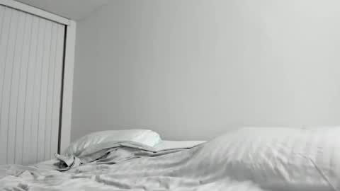 Snapshot of sukimeelong chatting on 04-13-26, 02:28 sukimeelong online show from 04-13-26, 02:28