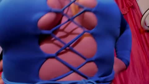 Snapshot of sully_gomes chatting on 01-17-25, 03:45 PRINCES SULLY online show from 01-17-25, 03:45