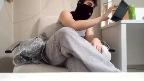 Niko online show from 11-29-25, 08:34