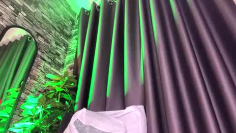 Snapshot of sultryaura chatting on 07-01-26, 12:12 maskedtemptress online show from 07-01-26, 12:12