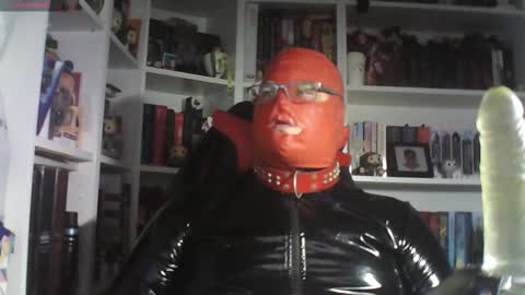 Snapshot of sumisolatex chatting on 10-25-25, 06:57 Sumisolatex online show from 10-25-25, 06:57