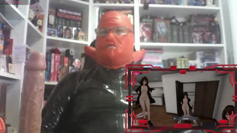Snapshot of sumisolatex chatting on 04-24-26, 12:07 Sumisolatex online show from 04-24-26, 12:07